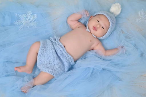 梅州宝宝睡觉爱笑